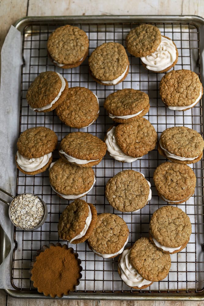 brown-butter-chai-oatmeal-sandwich-cookies_blog-11