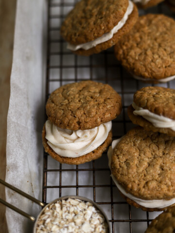 brown-butter-chai-oatmeal-sandwich-cookies_blog-9