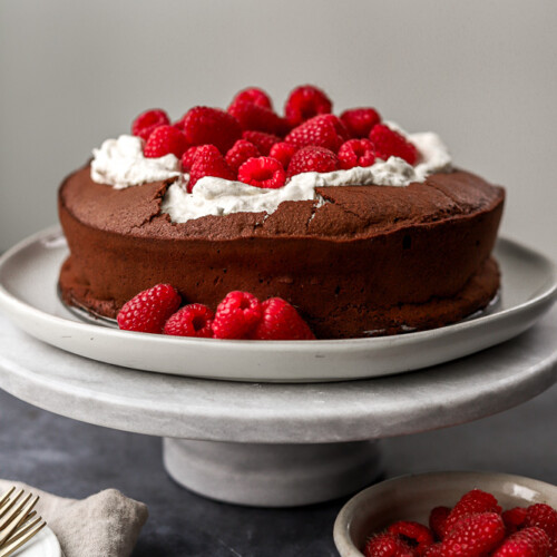 chocolate-amaro-cloud-cake_lions-bread-3