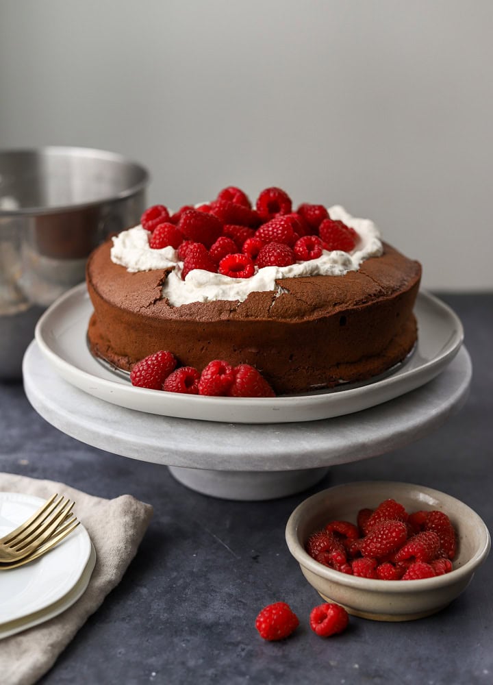 chocolate-amaro-cloud-cake_lions-bread-7