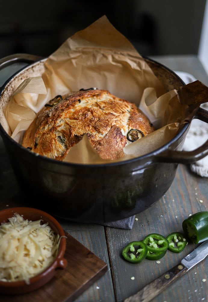 no-knead-jalapeno-cheddar-artisan-bread-10